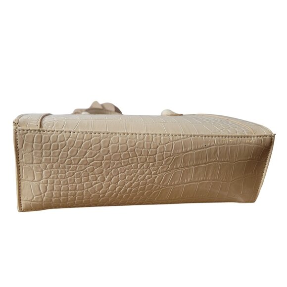 Liz Claiborne Ivory Faux Leather Croc Embossed Handbag With Tassel Accent - Picture 13 of 16